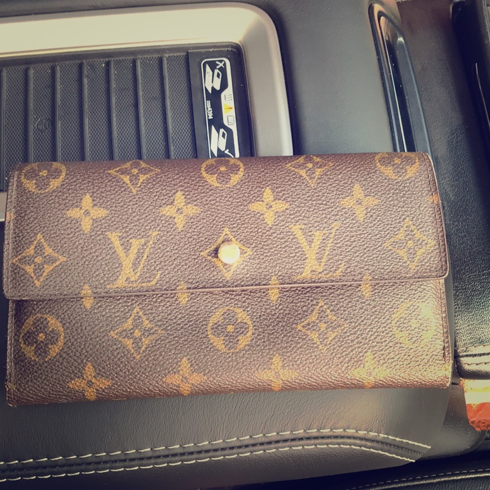Authentic Louis Vuitton wallet